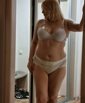 Анкета проститутки Надежда - город Новая Водолага, 38 лет, №1247